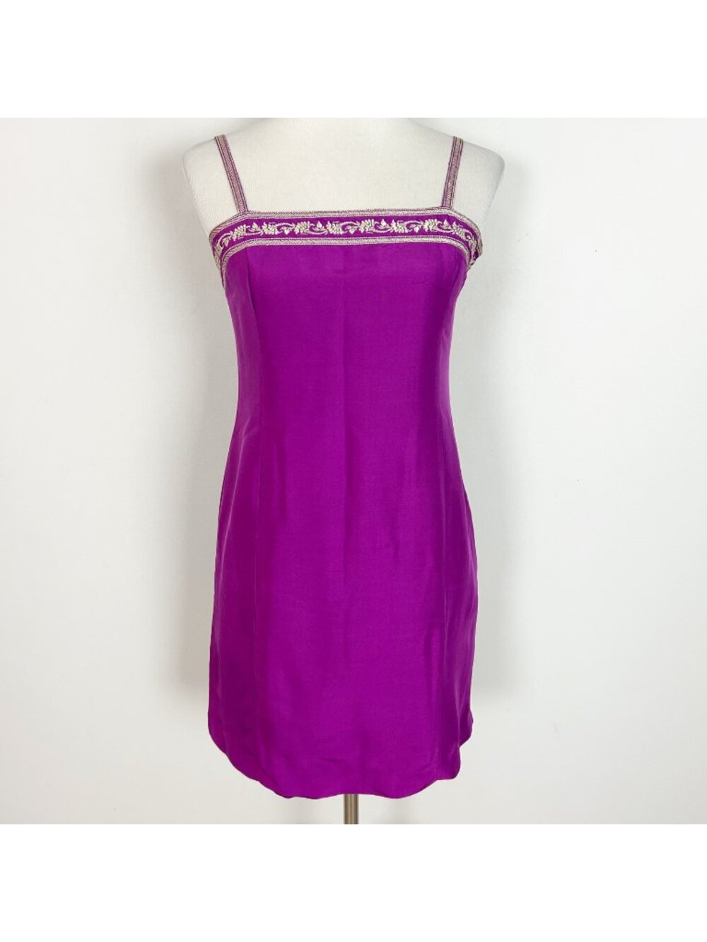 Vtg Y2K Purple Silk Sleeveless Dress Embroidered Neckline Short Size 4 Women's